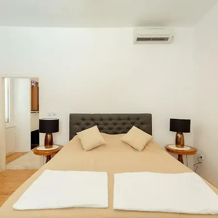 Rayan City Center 3*