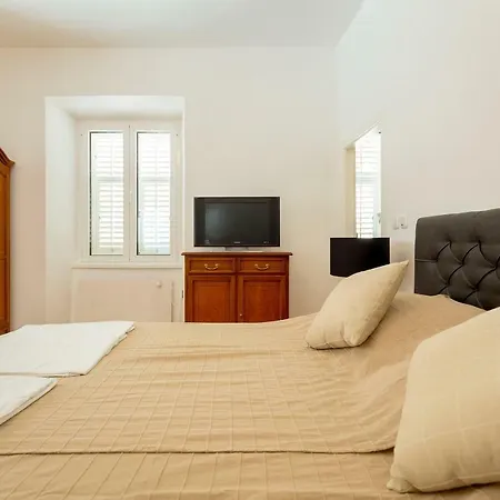 Rayan City Center 3* Ντουμπρόβνικ