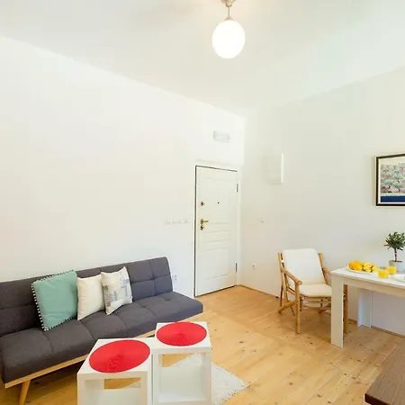 Πανσιόν Rayan City Center 3*